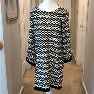 Black white yellow and gray dress with flared arms